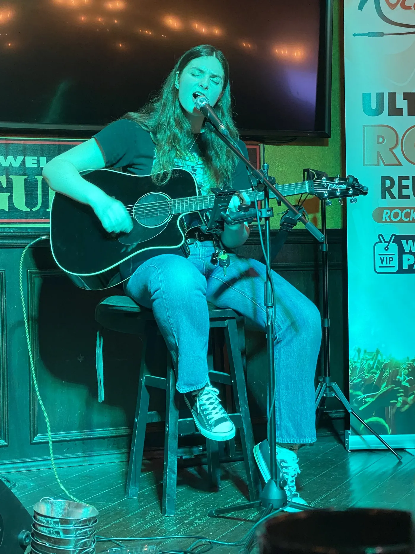 An acoustic performance at She Rocks